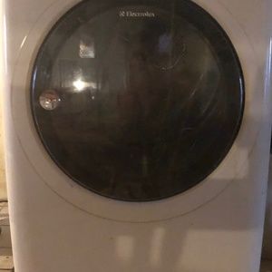 Electric dryer with drawer